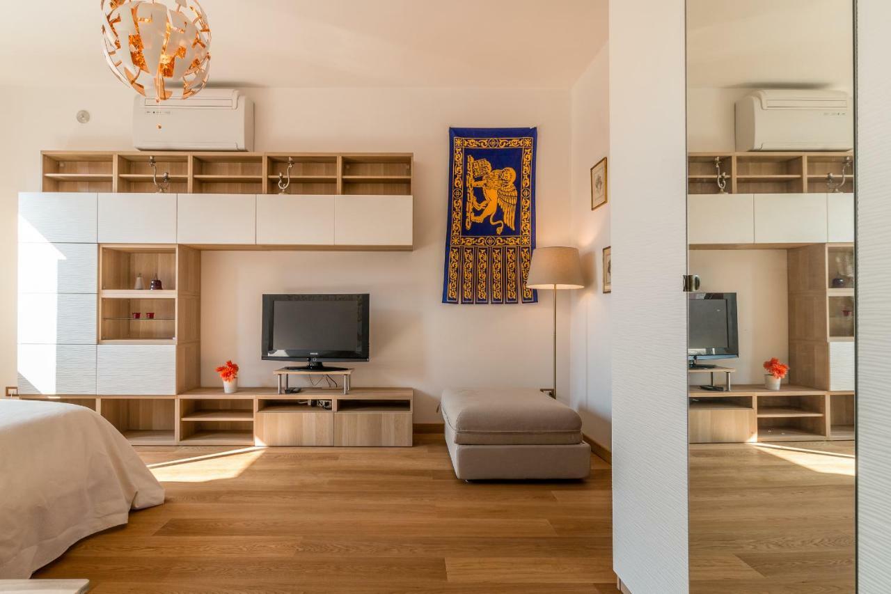 Sunny Nest Canal View In Venice Chic Movida Εξωτερικό φωτογραφία